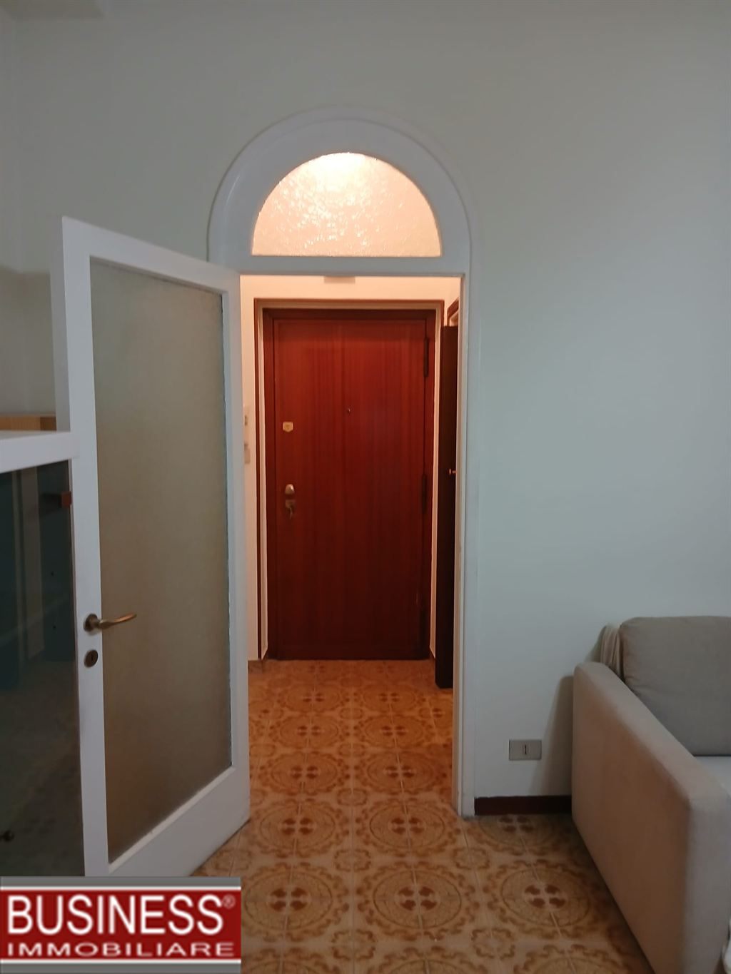 MILANO, NIGUARDA - BILOCALE ARREDATO CON BALCONE