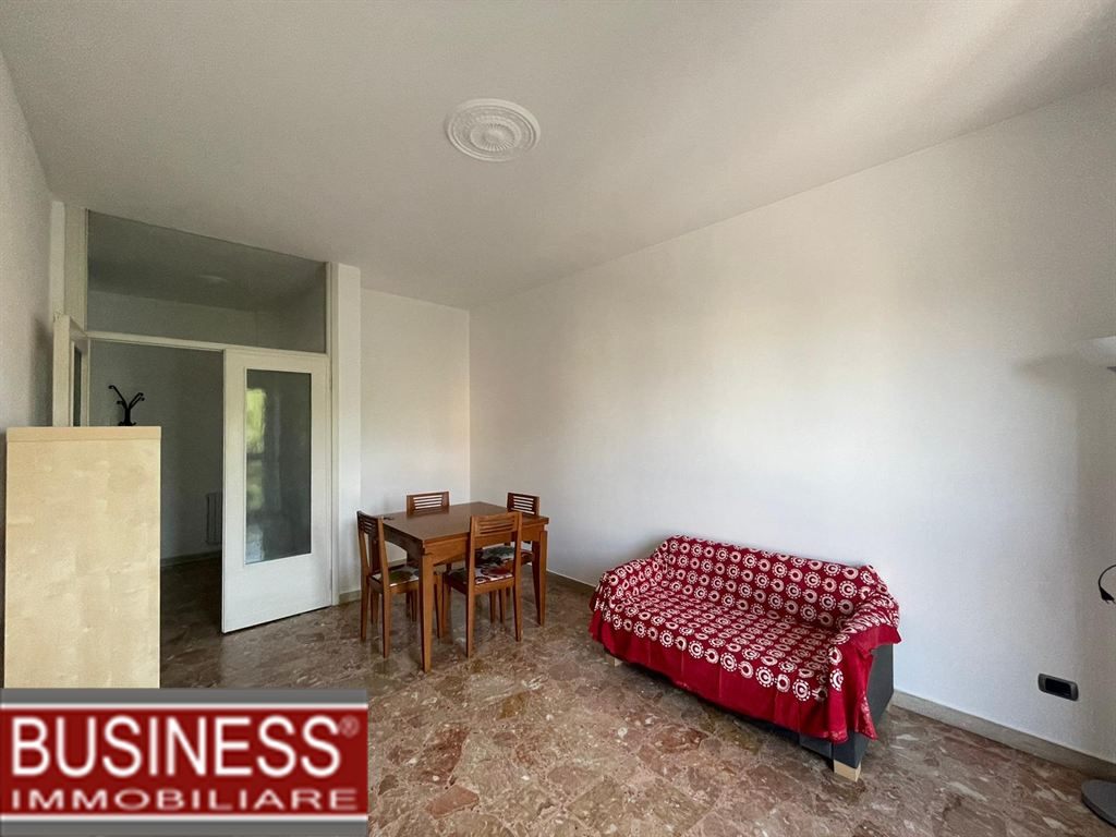 MILANO, MM BANDE NERE - AMPIO BILOCALE CON CUCINA ABITABILE