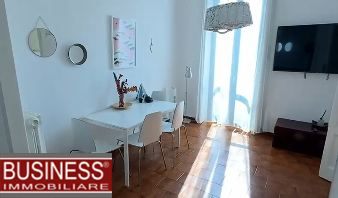 MILANO, INDIPENDENZA/DATEO - TRILOCALE ARREDATO CON BALCONE