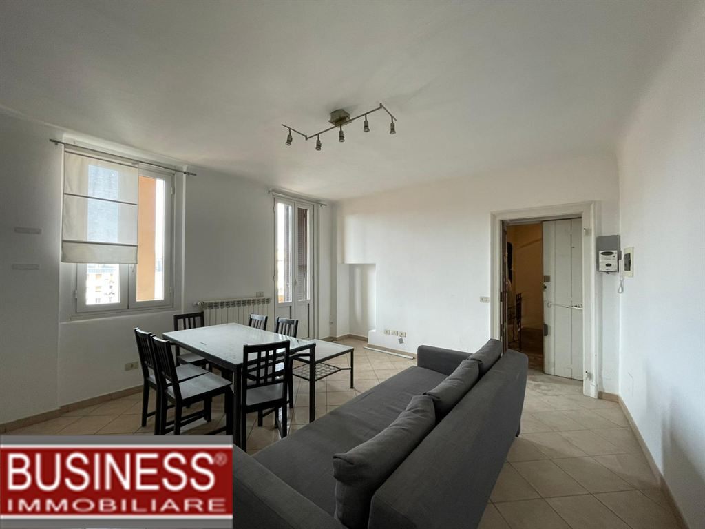 MILANO, PORTA ROMANA - BILOCALE DI 80 MQ CON TERRAZZO, ARREDATO