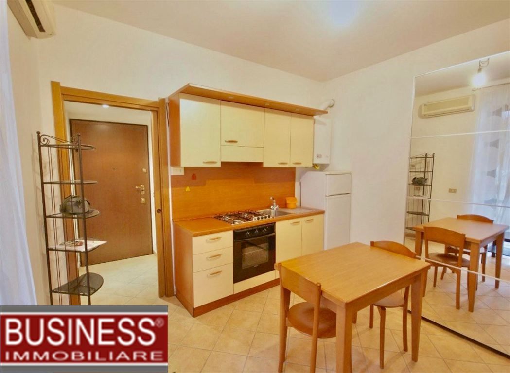 MILANO, NABA/BOCCONI - MONOLOCALE ARREDATO CON BALCONE