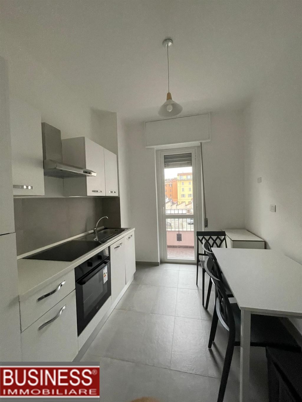 MILANO, PORTA ROMANA - APPARTAMENTO ARREDATO CON TRE CAMERE DA LETTO